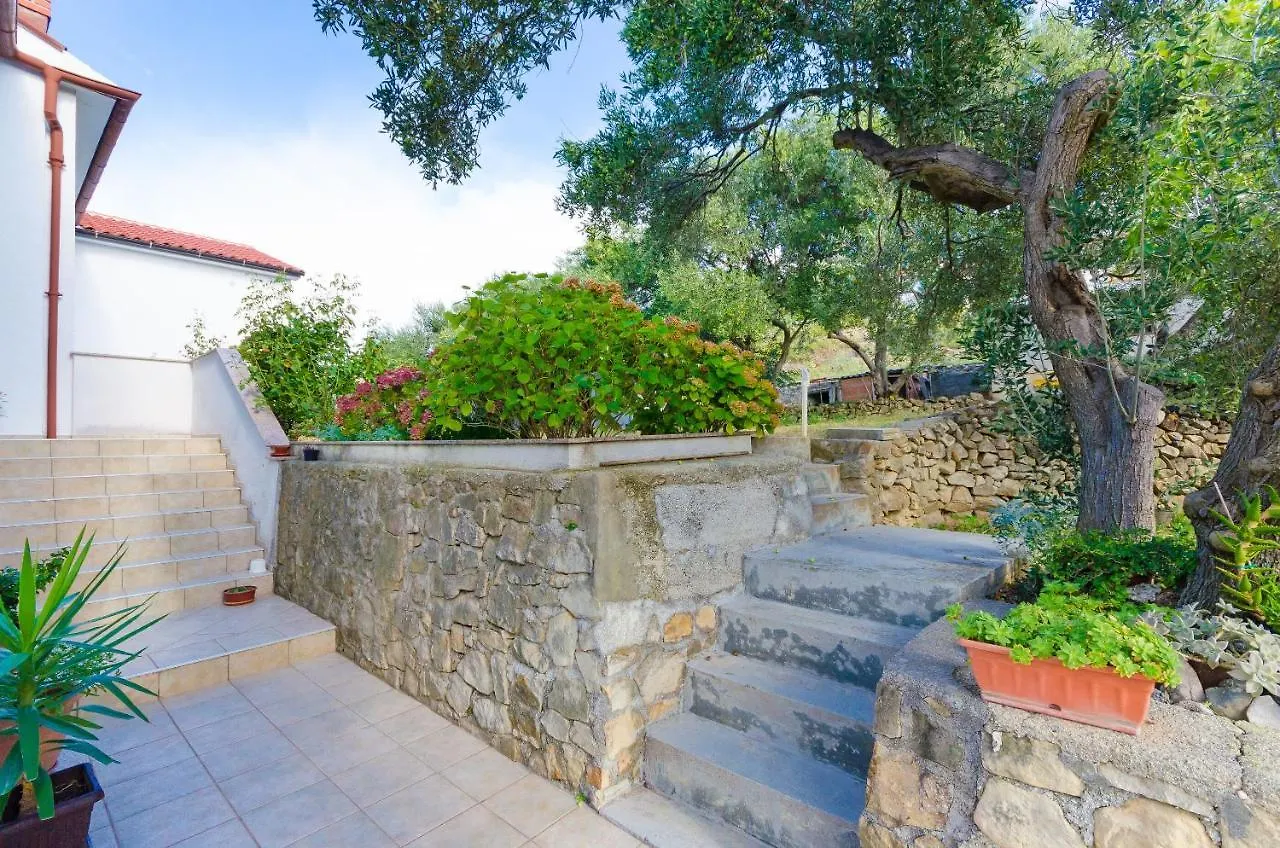Apartment Ivanka Banjol Croatia